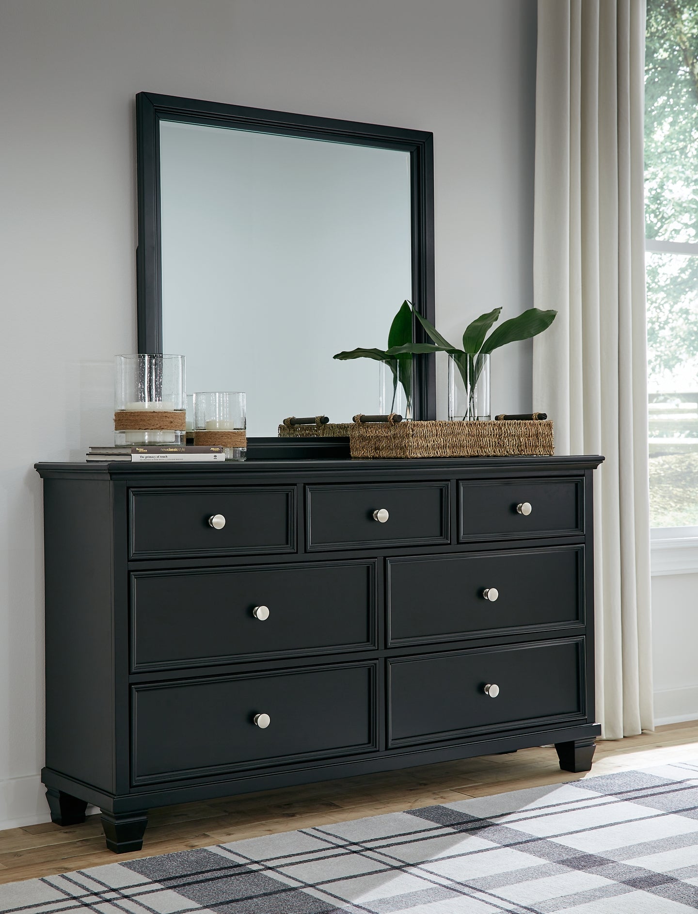 Lanolee California  Panel Bed With Mirrored Dresser