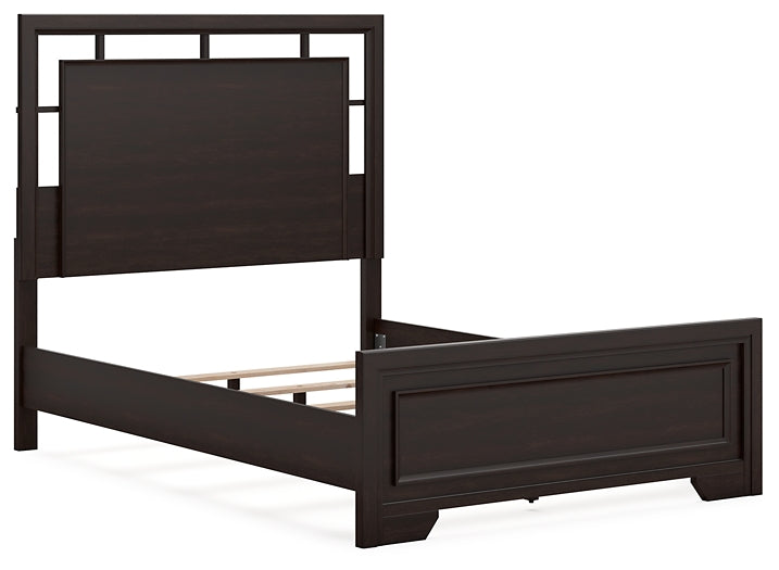 Covetown  Panel Bed With Mirrored Dresser And Nightstand