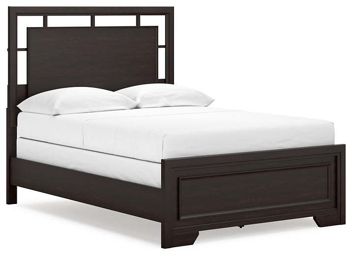 Covetown  Panel Bed With Dresser