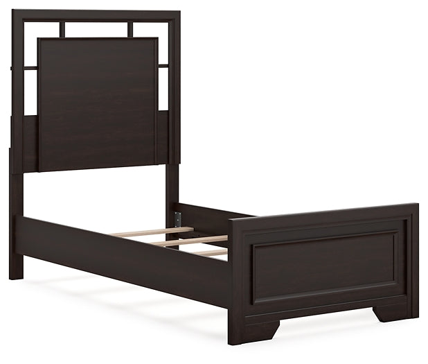 Covetown  Panel Bed With Mirrored Dresser And Nightstand