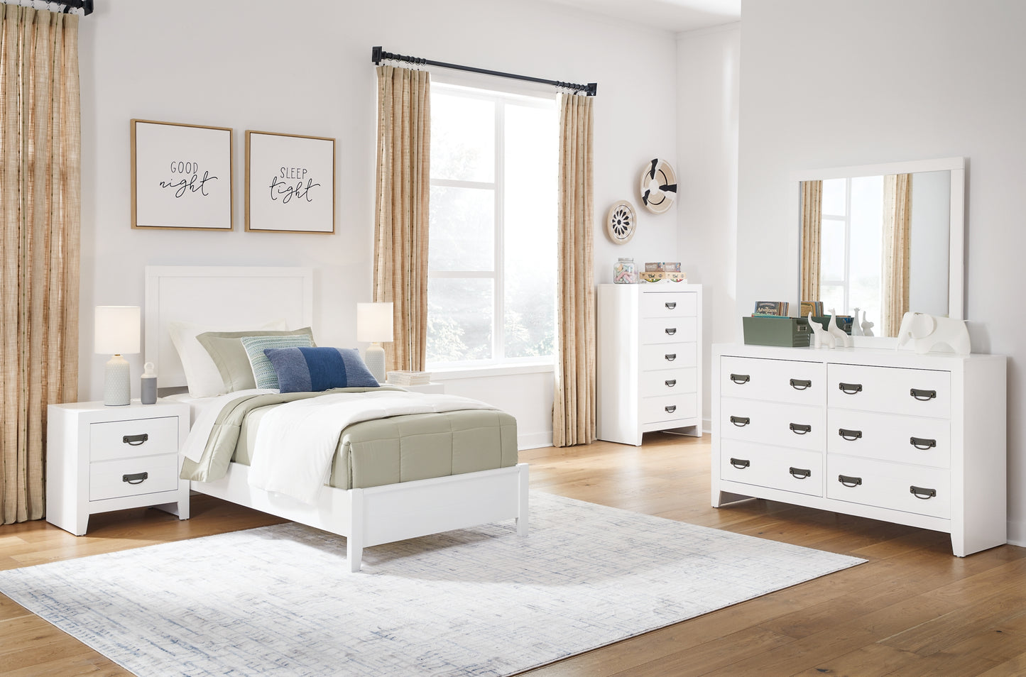 Binterglen  Panel Bed With Mirrored Dresser, Chest And 2 Nightstands