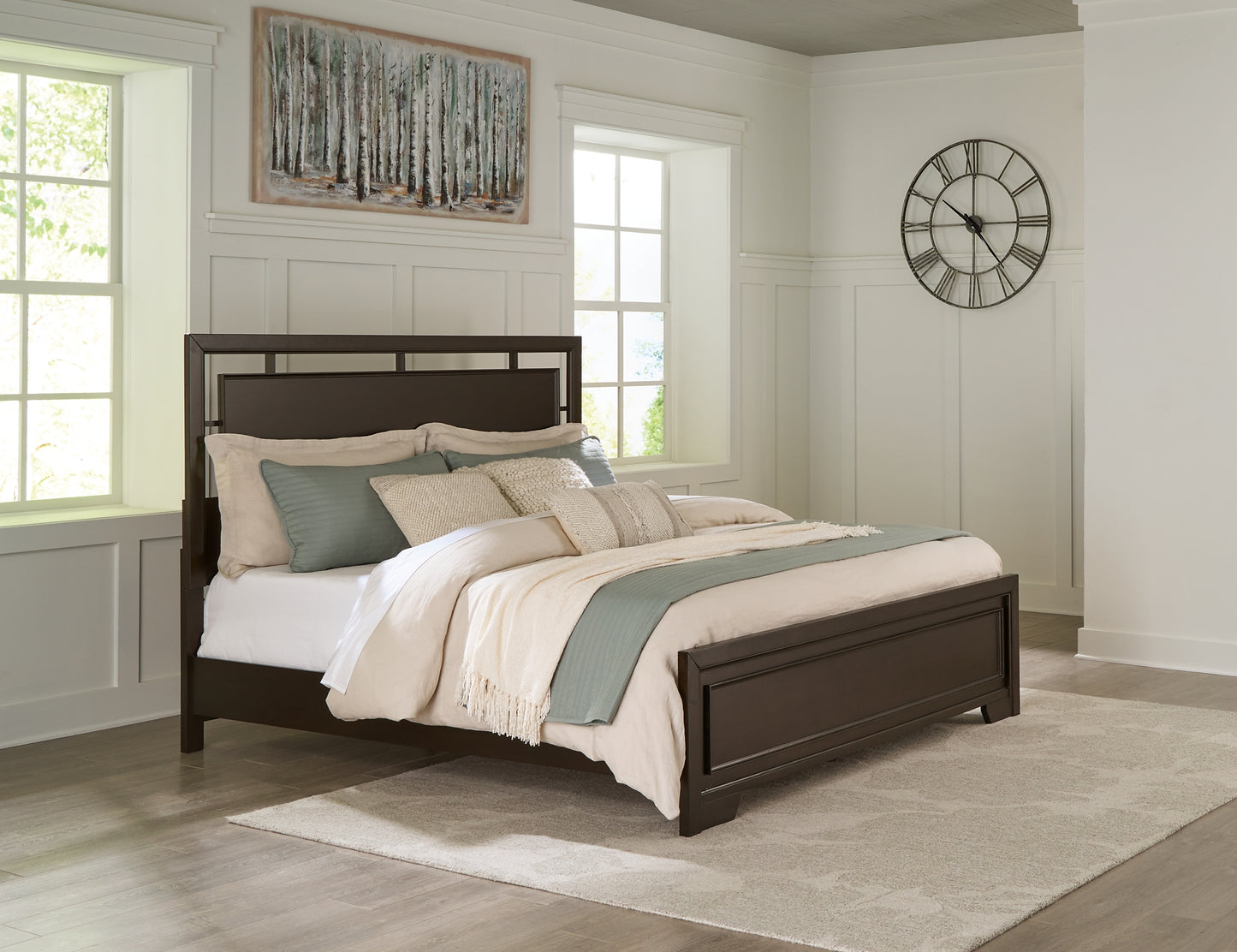 Covetown  Panel Bed With Mirrored Dresser And Nightstand