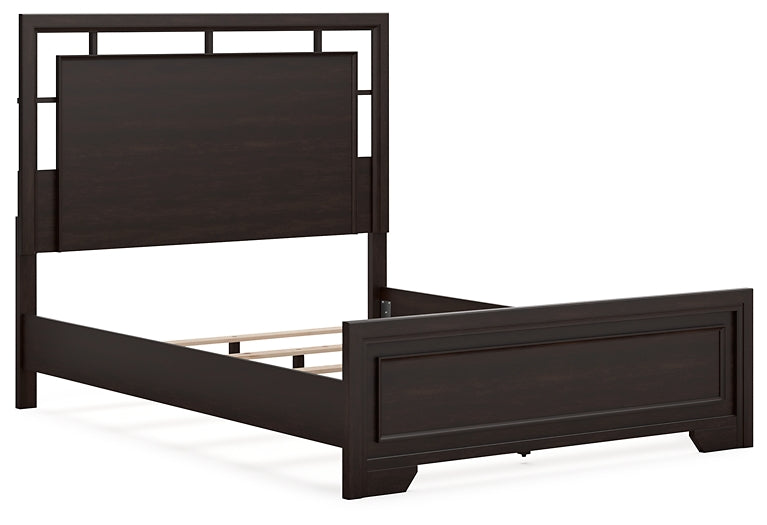 Covetown  Panel Bed With Mirrored Dresser And Nightstand