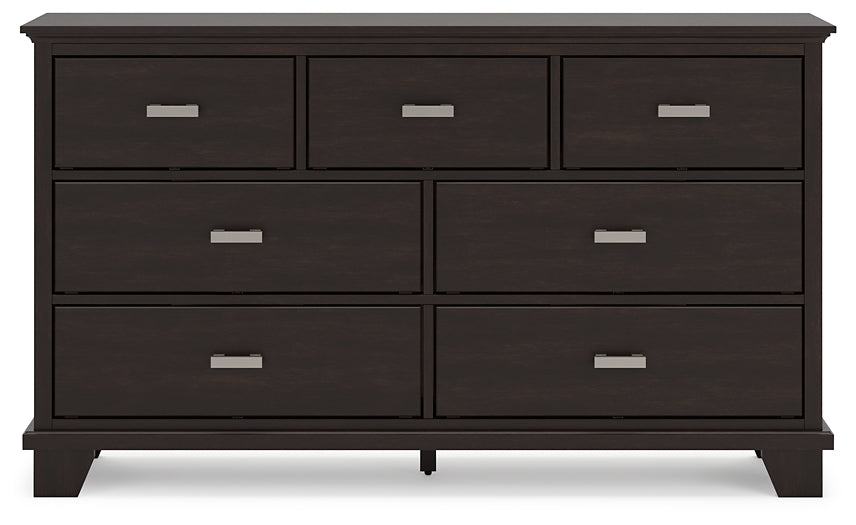 Covetown  Panel Bed With Dresser