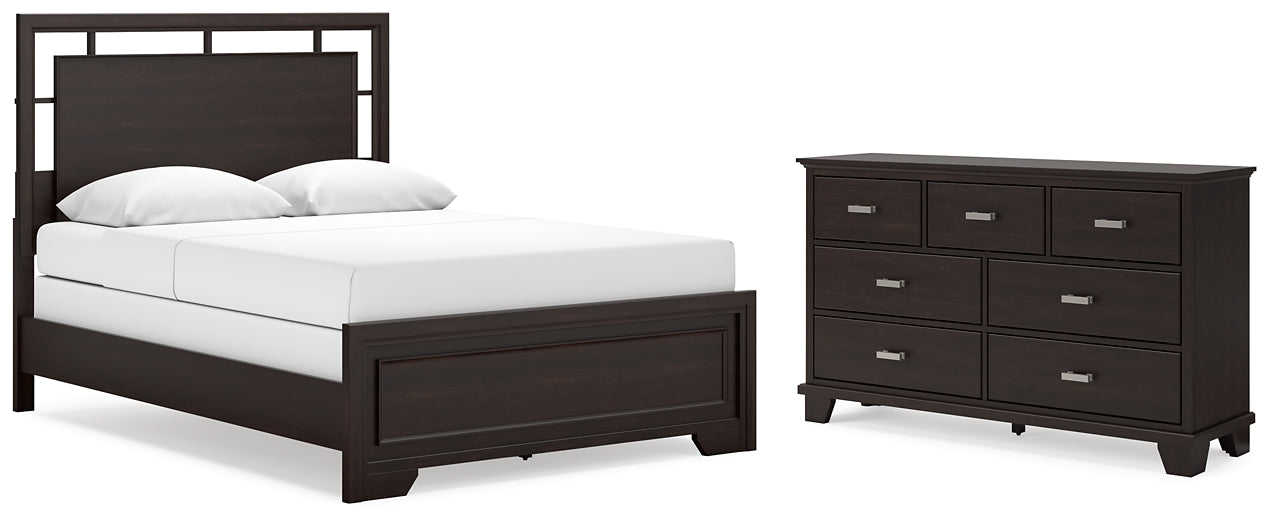 Covetown  Panel Bed With Dresser