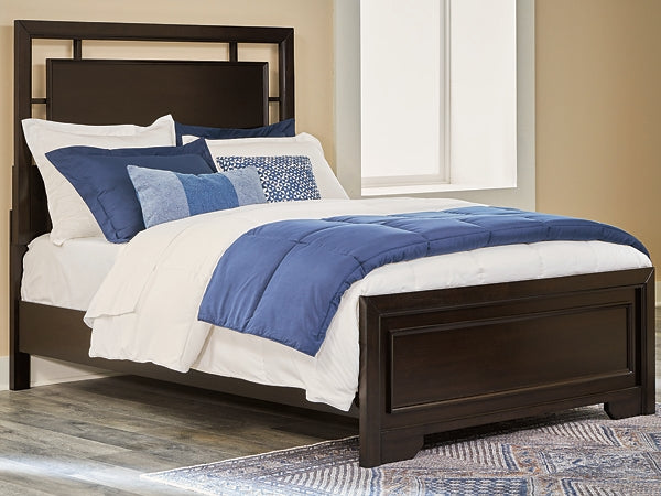 Covetown  Panel Bed With Dresser And Nightstand