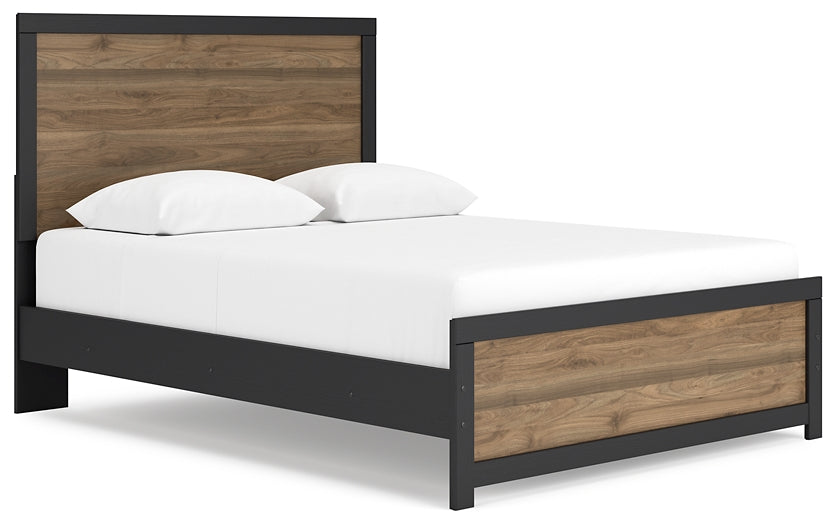 Vertani  Panel Bed With 2 Nightstands