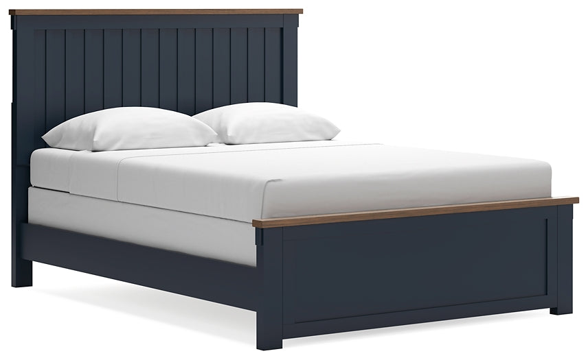 Landocken  Panel Bed With 2 Nightstands