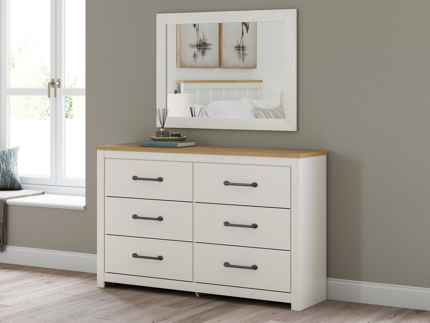 Linnocreek Dresser and Mirror