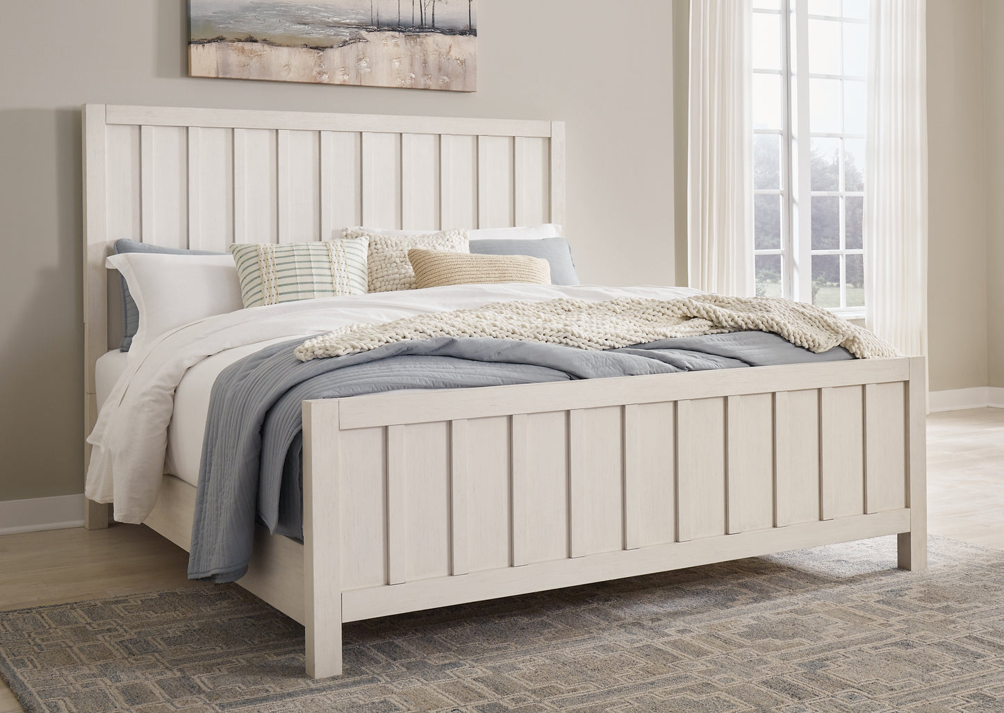 Shaybrock California  Panel Bed With Mirrored Dresser