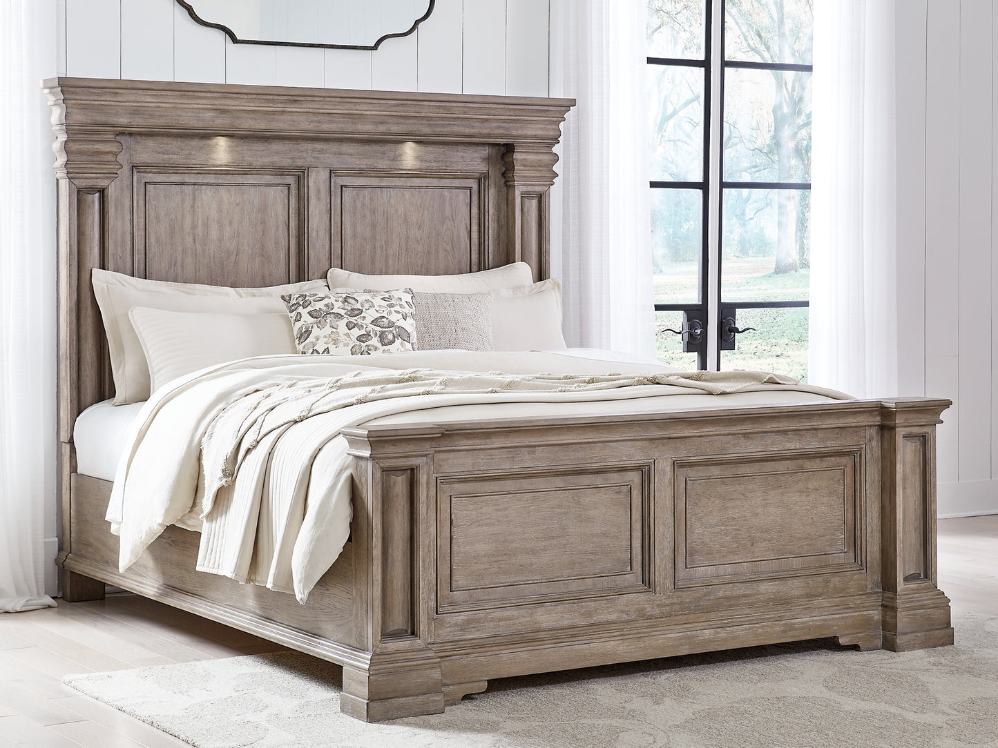 Blairhurst  Panel Bed With Mirrored Dresser, Chest And 2 Nightstands