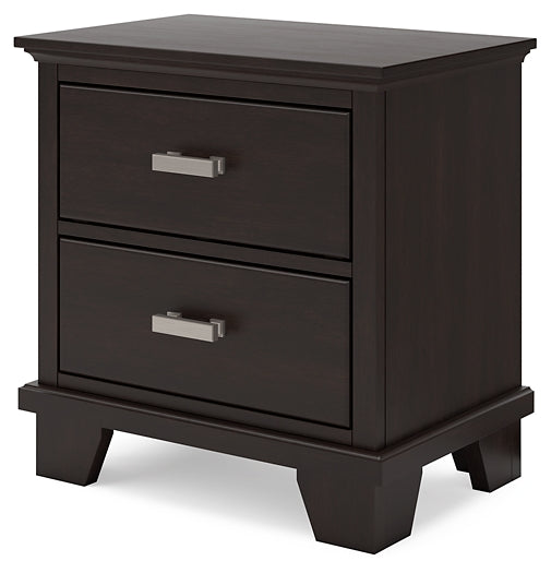 Covetown  Panel Bed With Dresser And 2 Nightstands