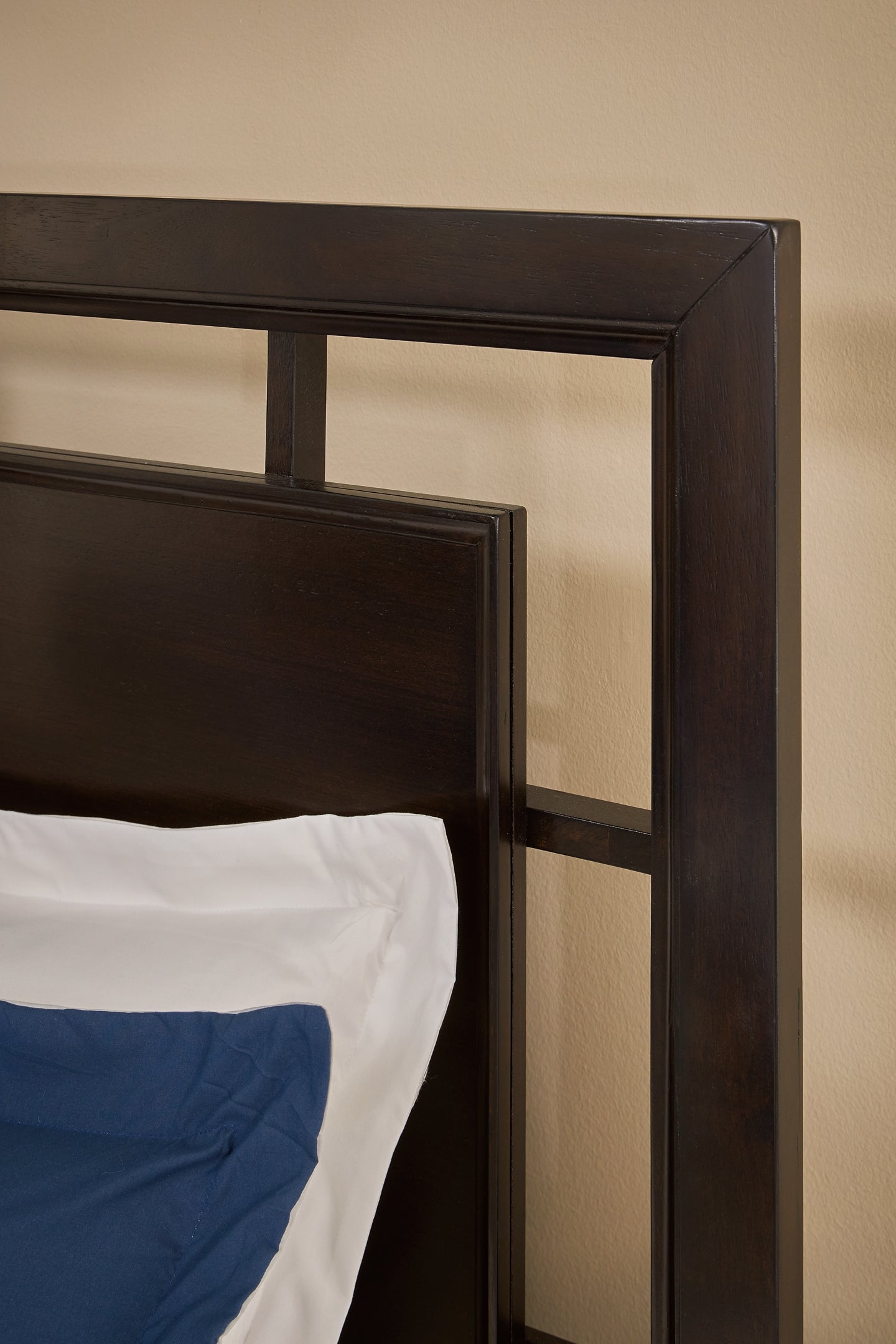 Covetown  Panel Bed With Nightstand