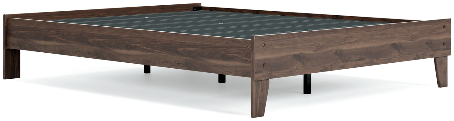 Calverson  Platform Bed With 2 Nightstands