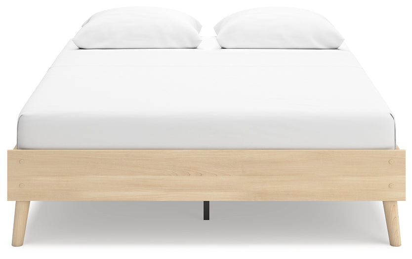 Cabinella  Platform Bed With 2 Nightstands