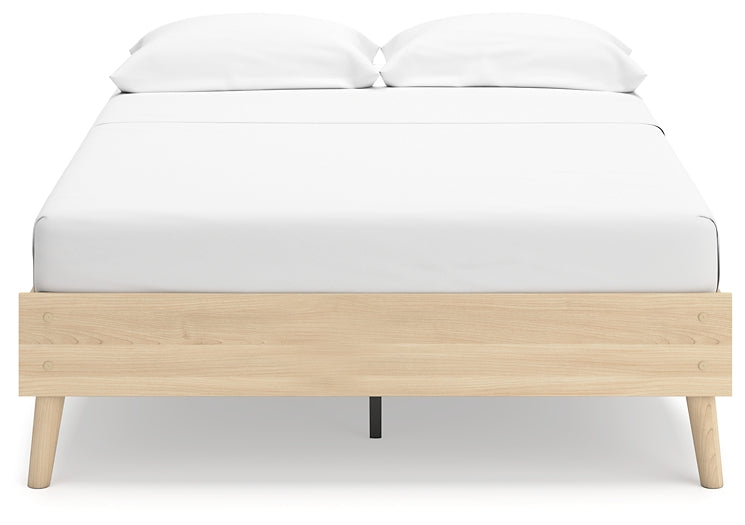 Cabinella  Platform Bed With 2 Nightstands