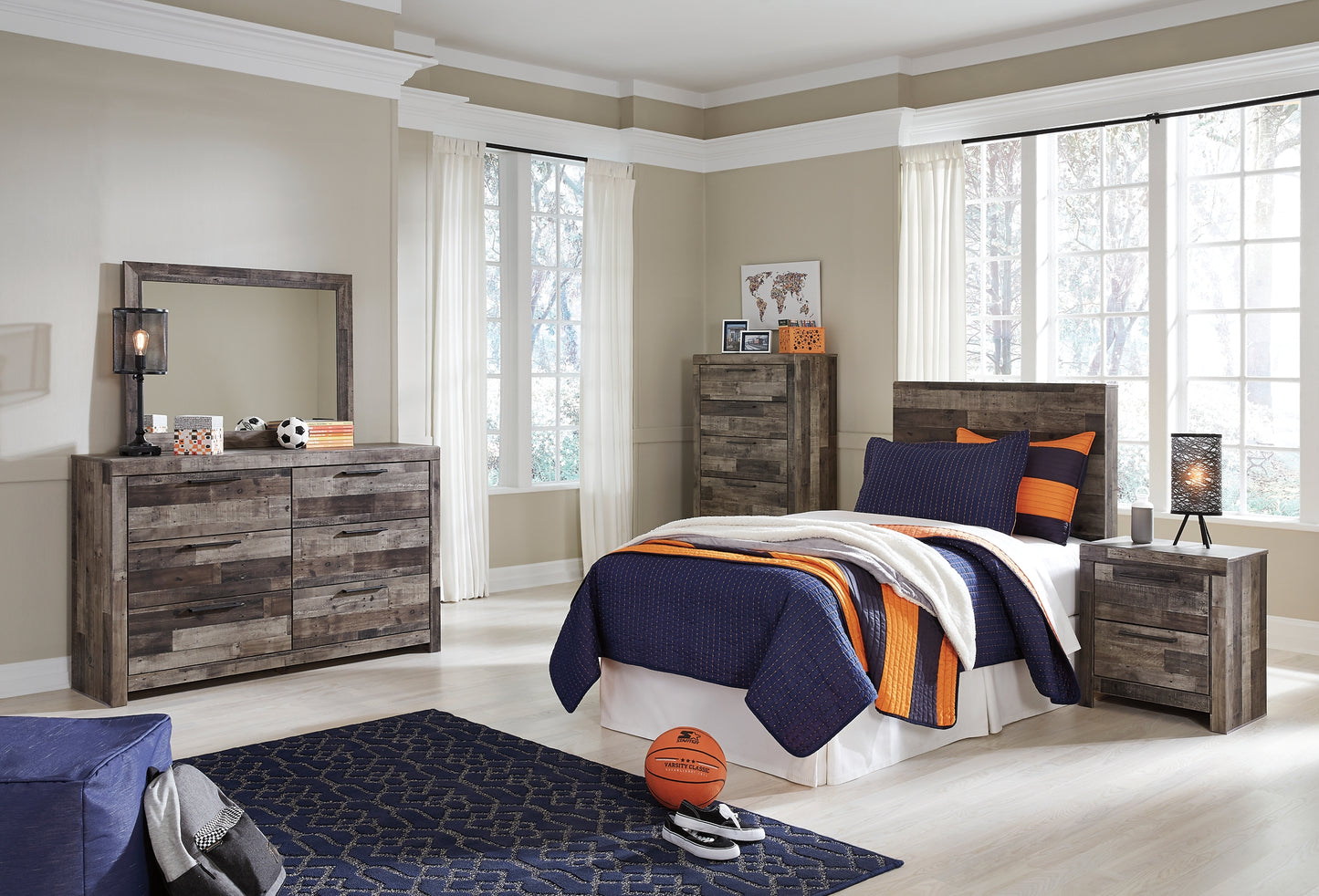 Derekson  Panel Headboard With Mirrored Dresser, Chest And Nightstand