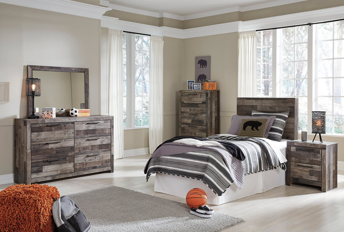 Derekson  Panel Headboard With Mirrored Dresser, Chest And Nightstand