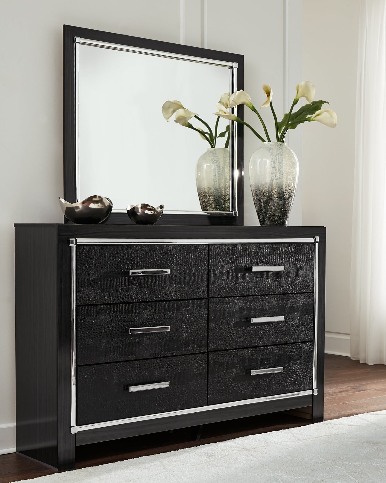 Kaydell / Upholstered Panel Headboard With Mirrored Dresser