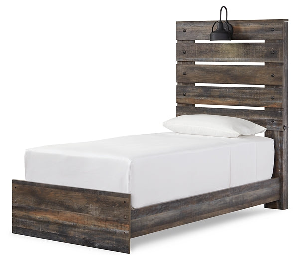 Drystan  Panel Bed With Mirrored Dresser, Chest And Nightstand