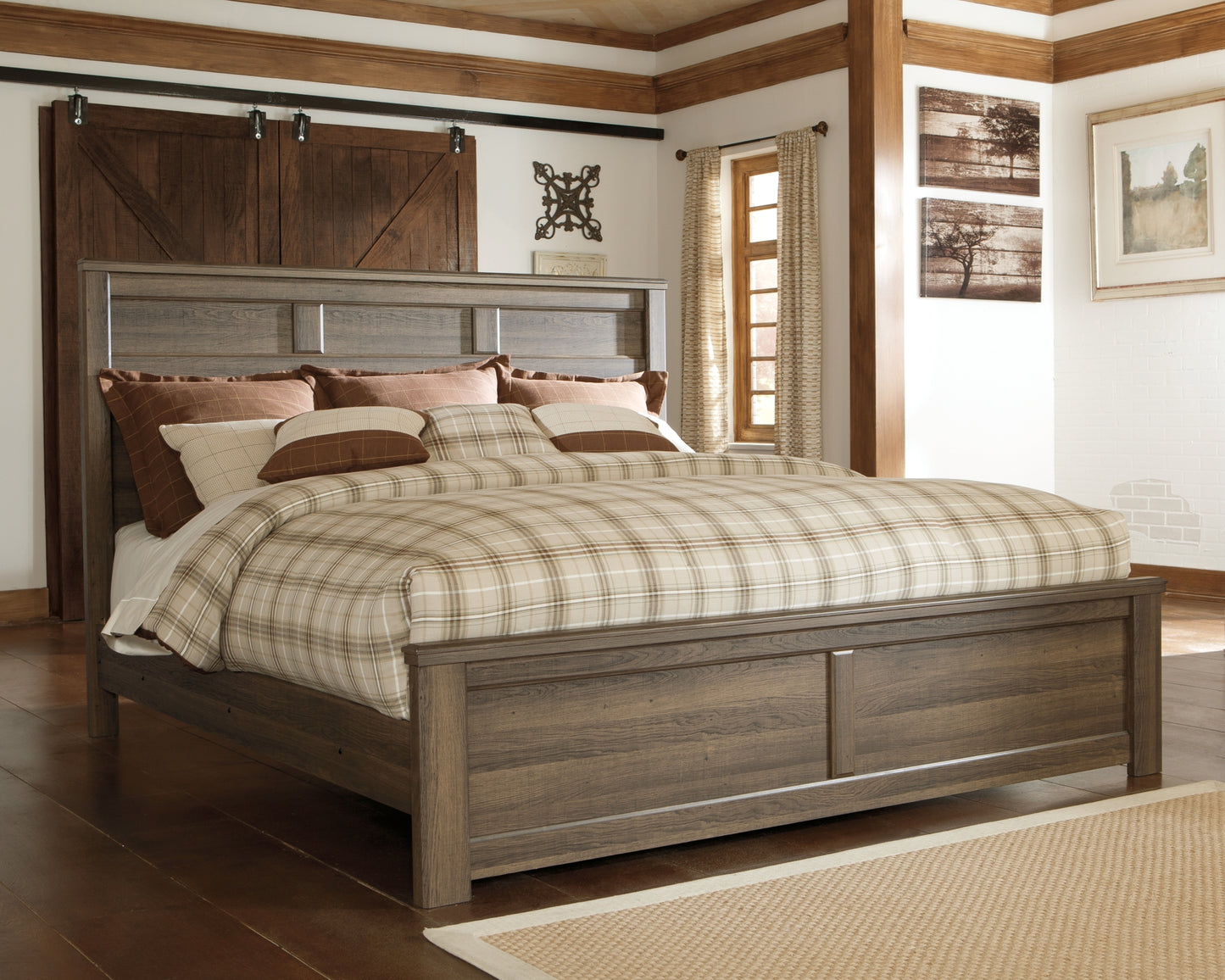 Juararo California  Panel Bed With Mirrored Dresser, Chest And 2 Nightstands