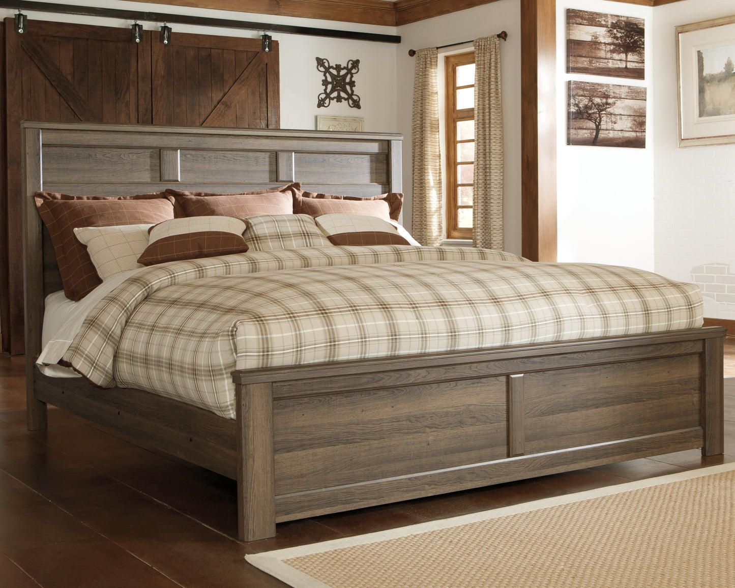 Juararo  Panel Bed With Mirrored Dresser And Chest