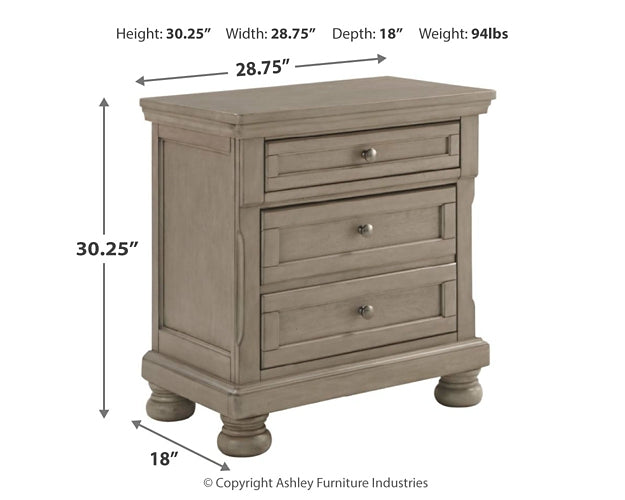 Lettner California  Panel Bed With Mirrored Dresser, Chest And Nightstand