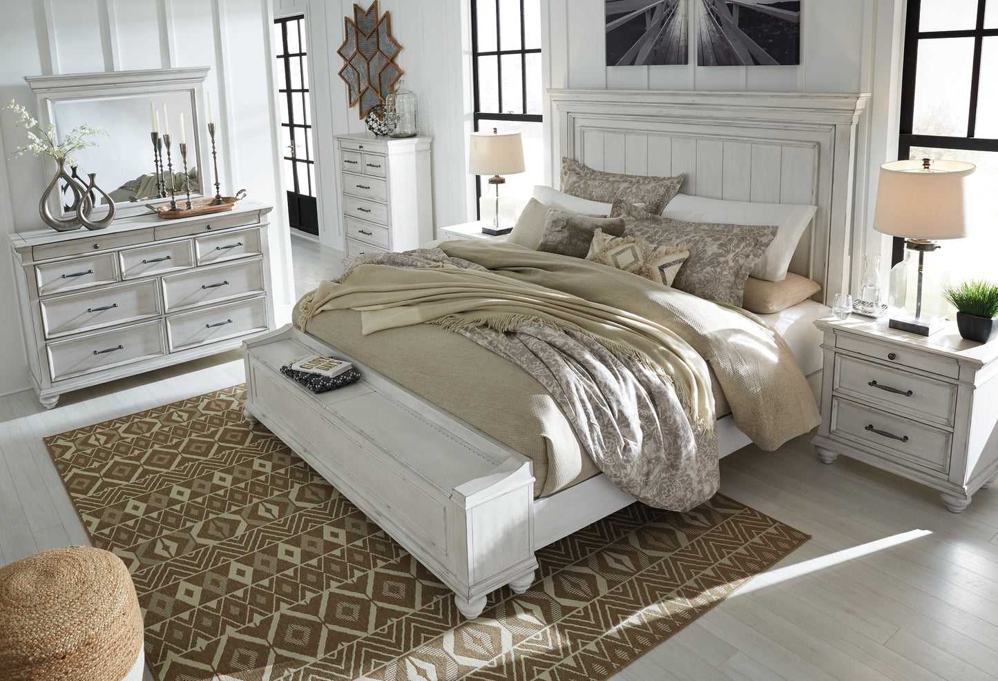 Kanwyn  Panel Bed With Storage With Mirrored Dresser, Chest And 2 Nightstands