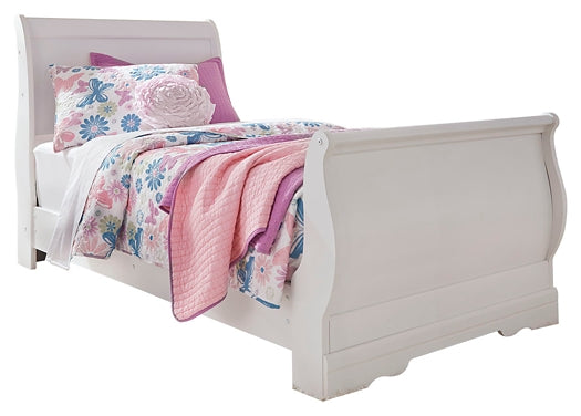 Anarasia  Sleigh Bed With Mirrored Dresser, Chest And Nightstand