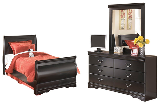 Huey Vineyard  Sleigh Bed With Mirrored Dresser