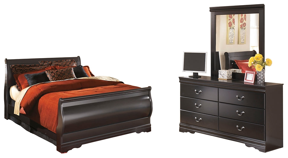 Huey Vineyard  Sleigh Bed With Mirrored Dresser