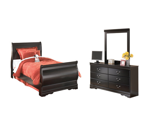 Huey Vineyard  Sleigh Headboard With Dresser