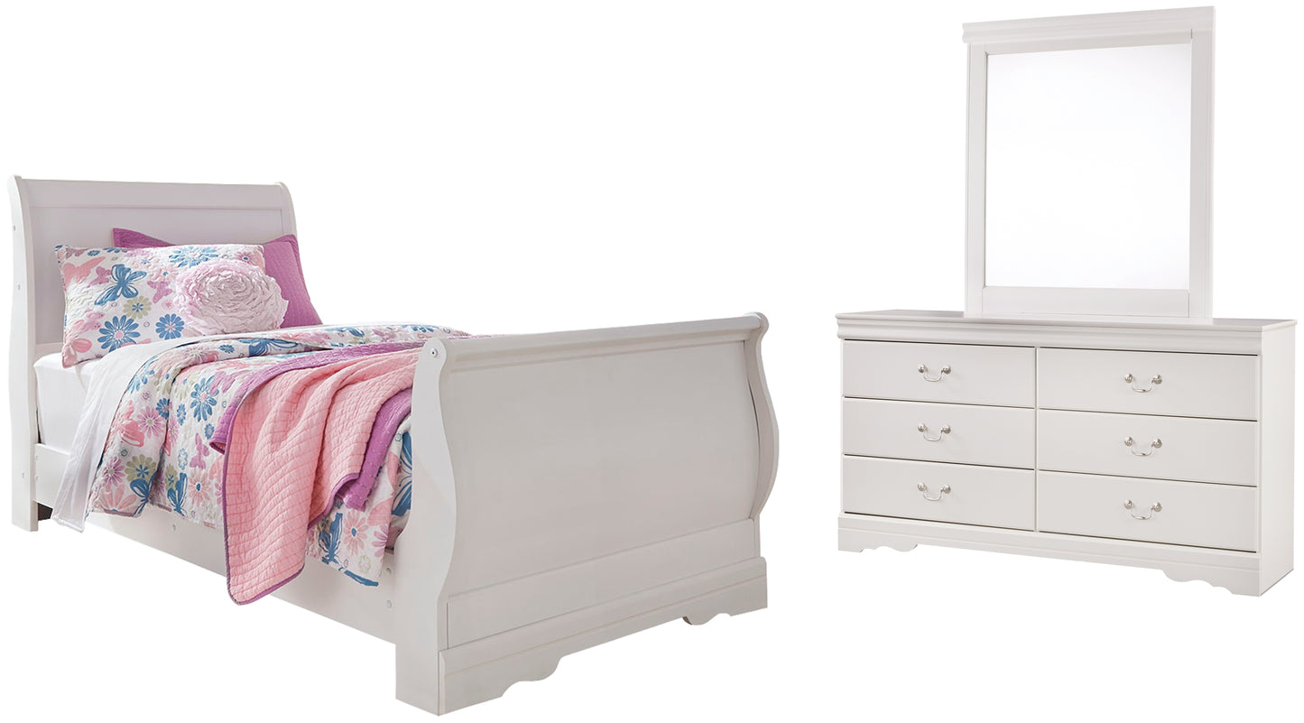 Anarasia  Sleigh Bed With Mirrored Dresser