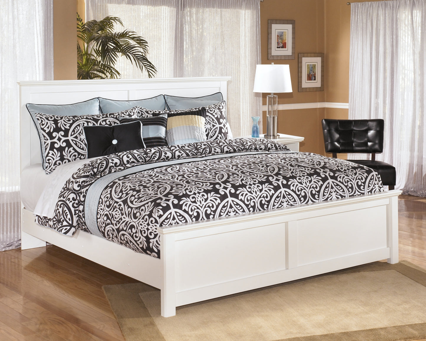 Bostwick Shoals  Panel Bed With Mirrored Dresser, Chest And 2 Nightstands