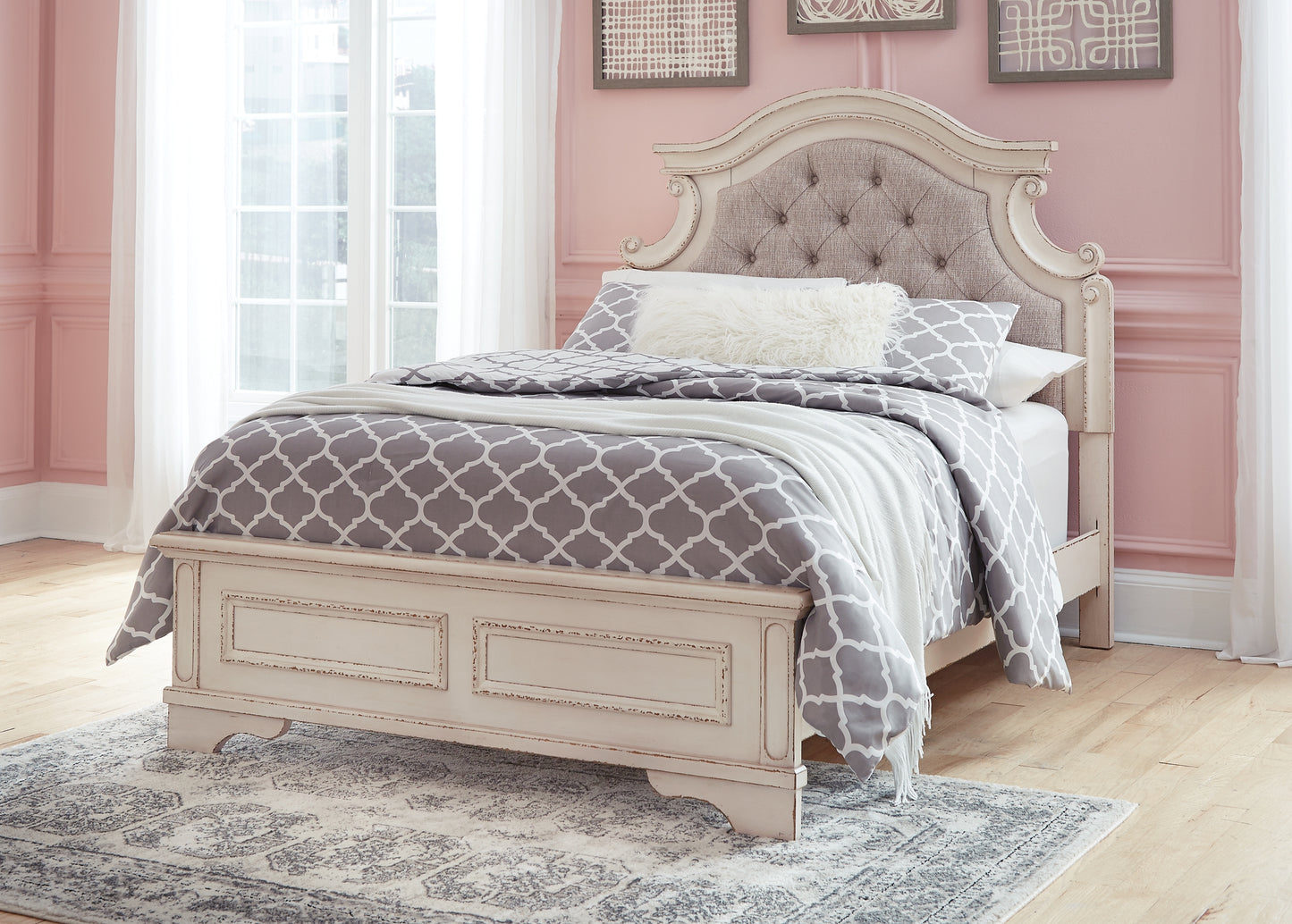 Realyn  Panel Bed With Mirrored Dresser And Chest