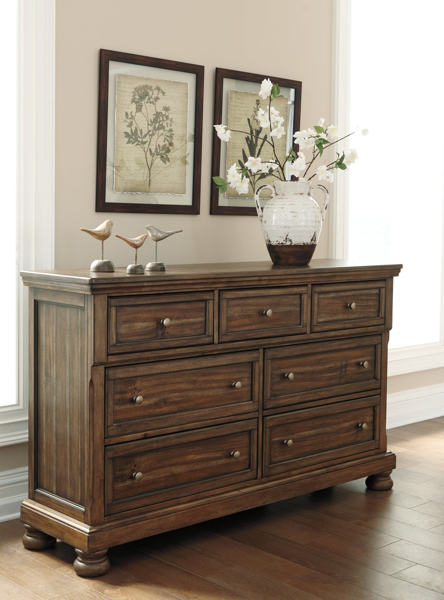 Flynnter  Panel Bed With Dresser