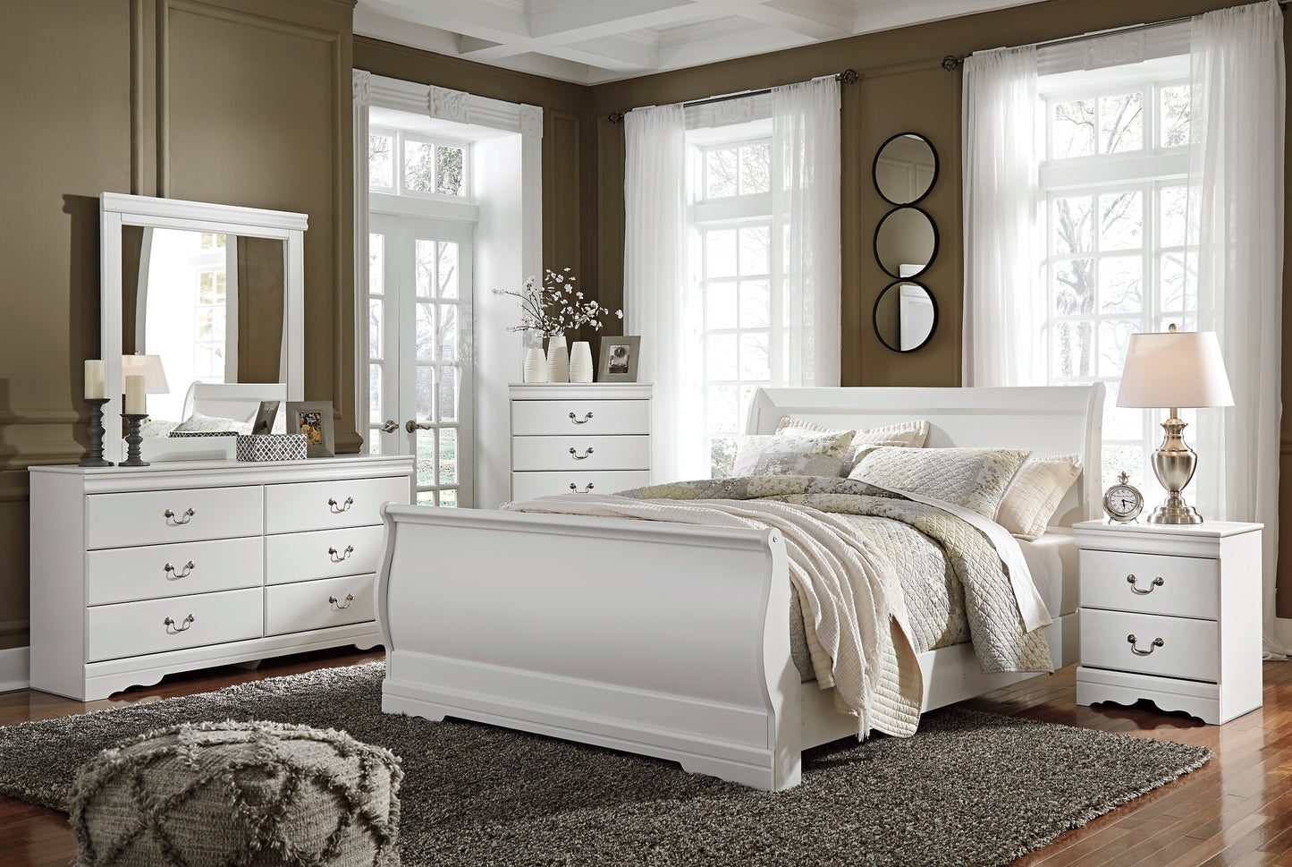 Anarasia  Sleigh Bed With Mirrored Dresser, Chest And 2 Nightstands