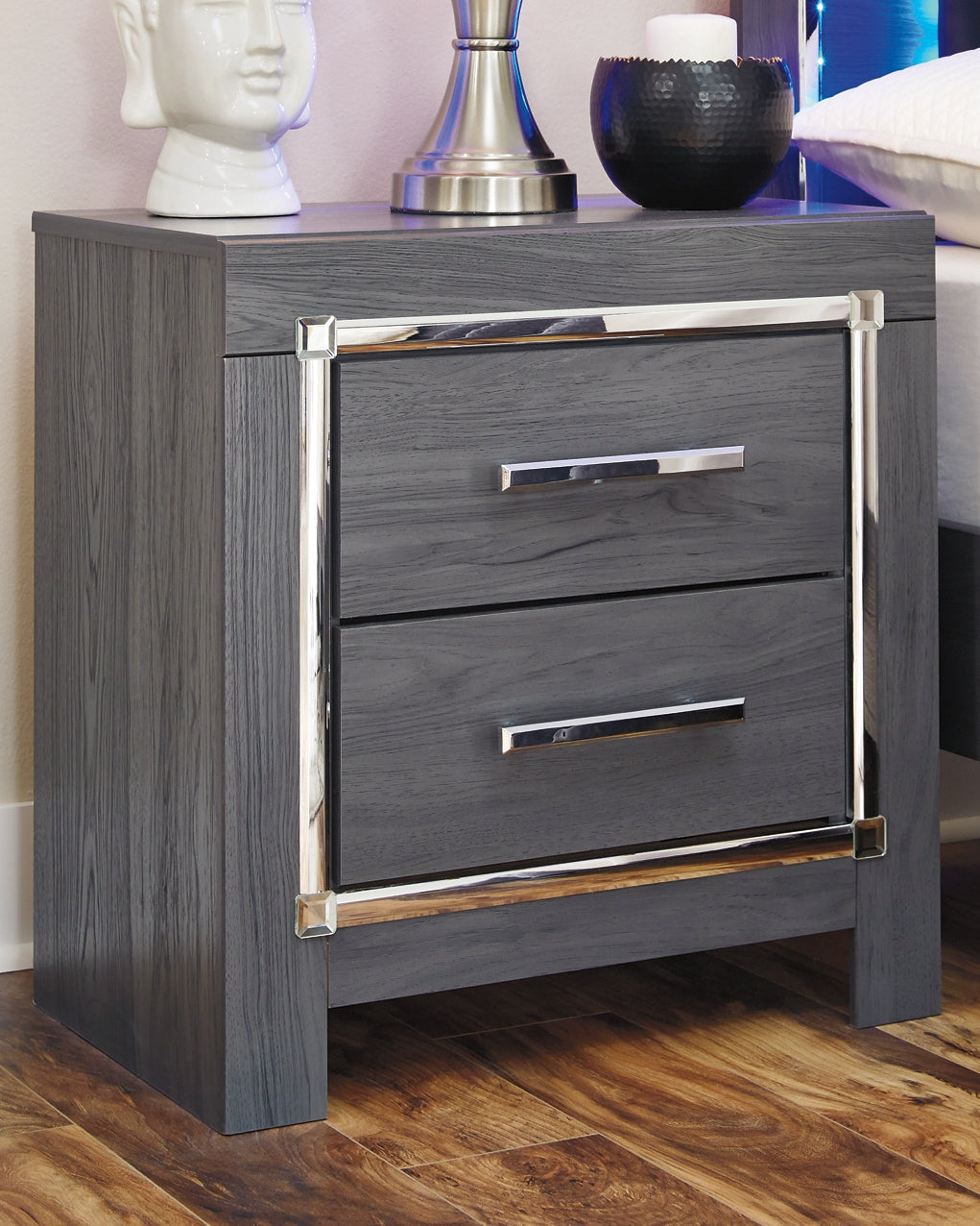 Lodanna  Panel Bed With 2 Storage Drawers With Mirrored Dresser And 2 Nightstands