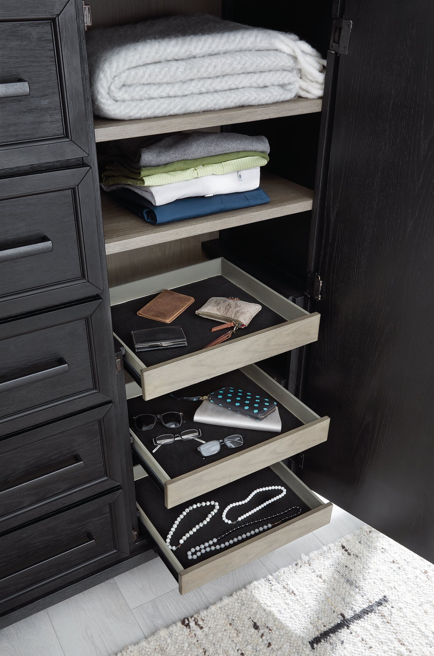 Foyland  Panel Storage Bed With Mirrored Dresser And Chest