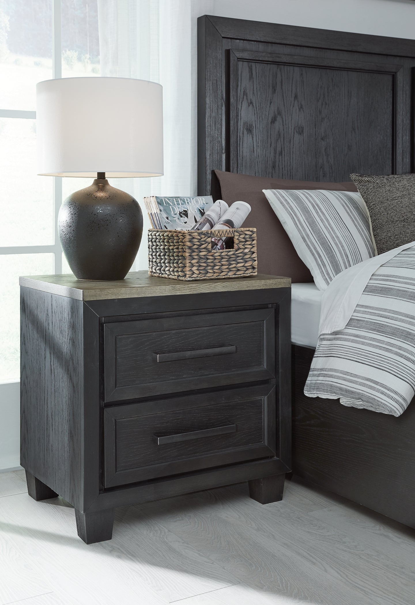 Foyland  Panel Storage Bed With Mirrored Dresser, Chest And Nightstand