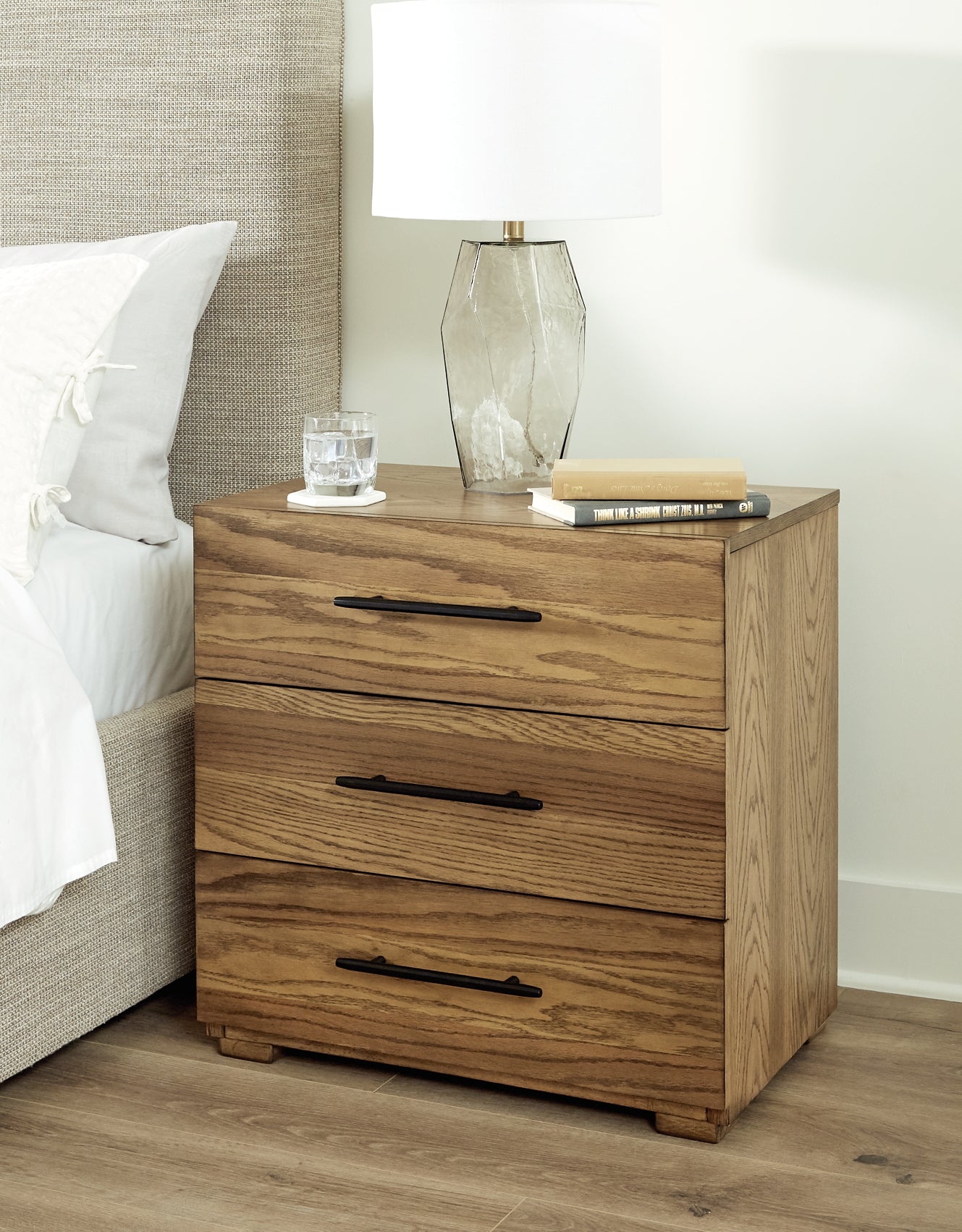 Dakmore  Upholstered Bed With Mirrored Dresser, Chest And Nightstand