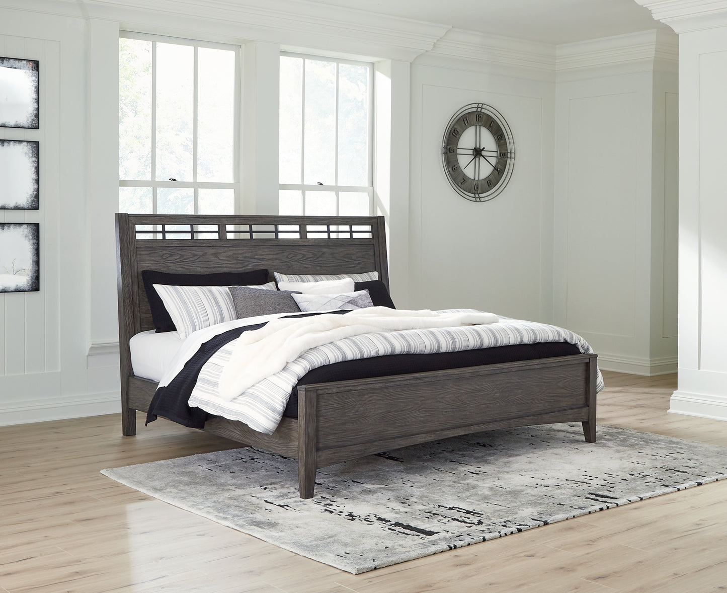 Montillan California  Panel Bed With Dresser