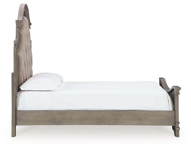 Lodenbay  Panel Bed With Mirrored Dresser