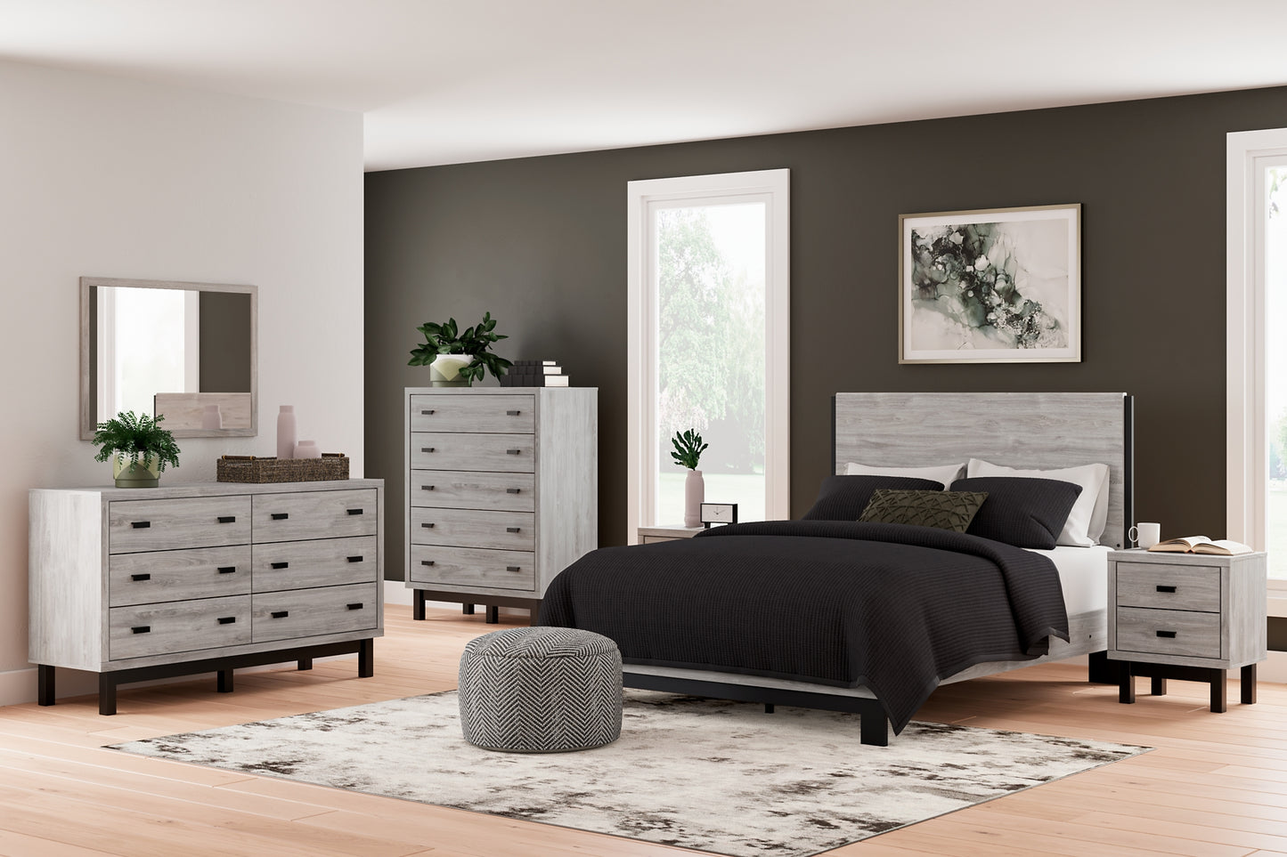 Vessalli  Panel Bed With Mirrored Dresser, Chest And 2 Nightstands