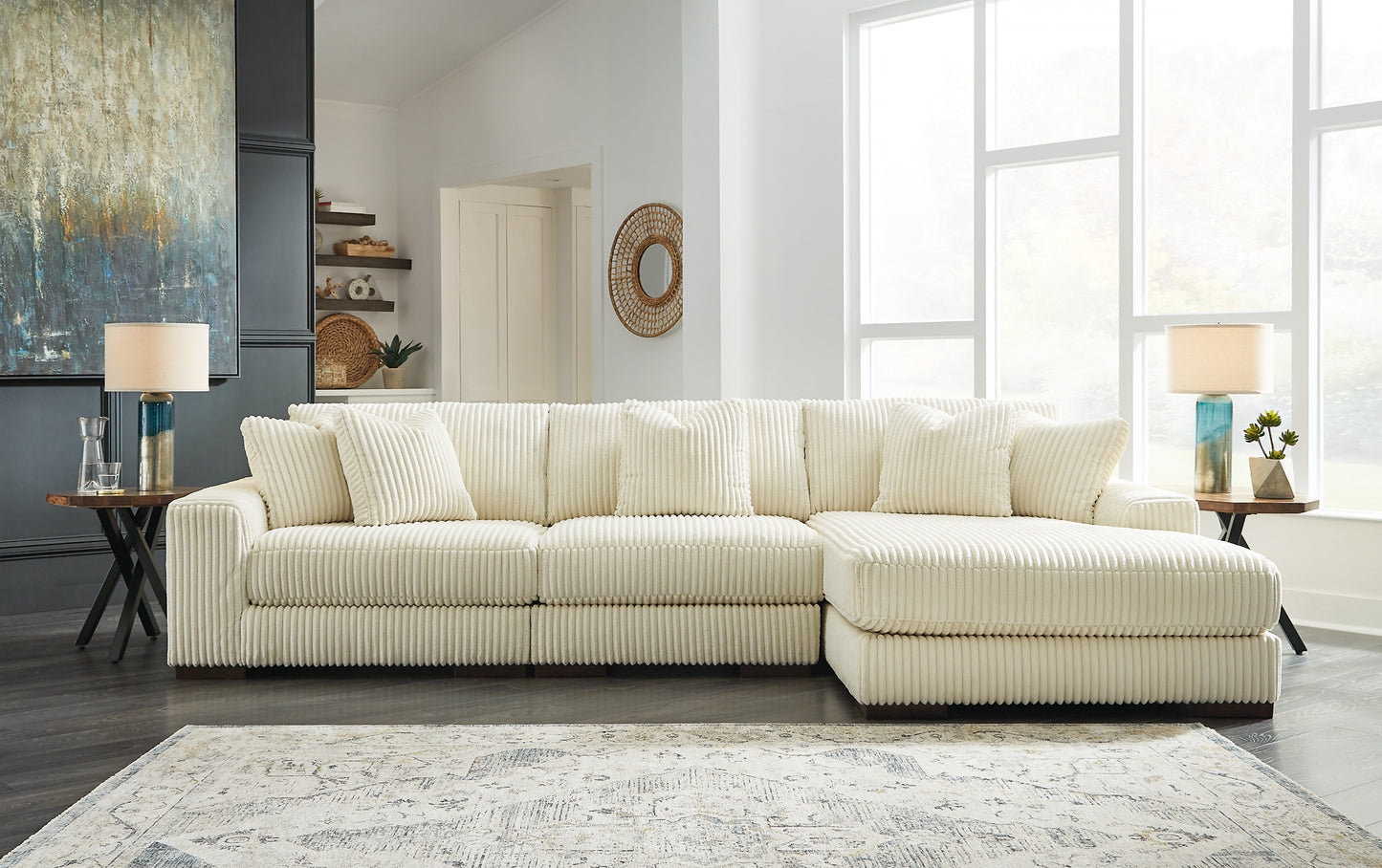 Lindyn 3-Piece Sectional with Ottoman