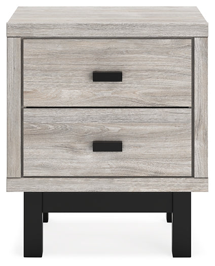 Vessalli  Panel Headboard With Mirrored Dresser, Chest And Nightstand